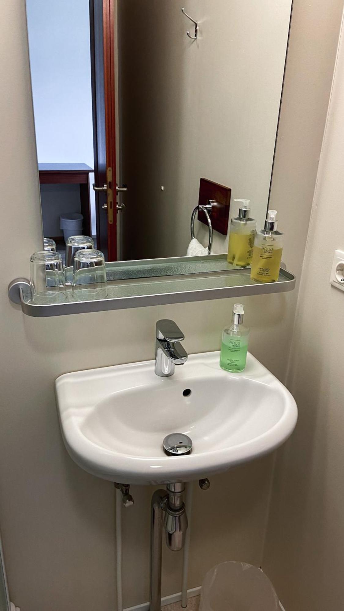 Skipalaekur Guesthouse Egilsstadir Bagian luar foto