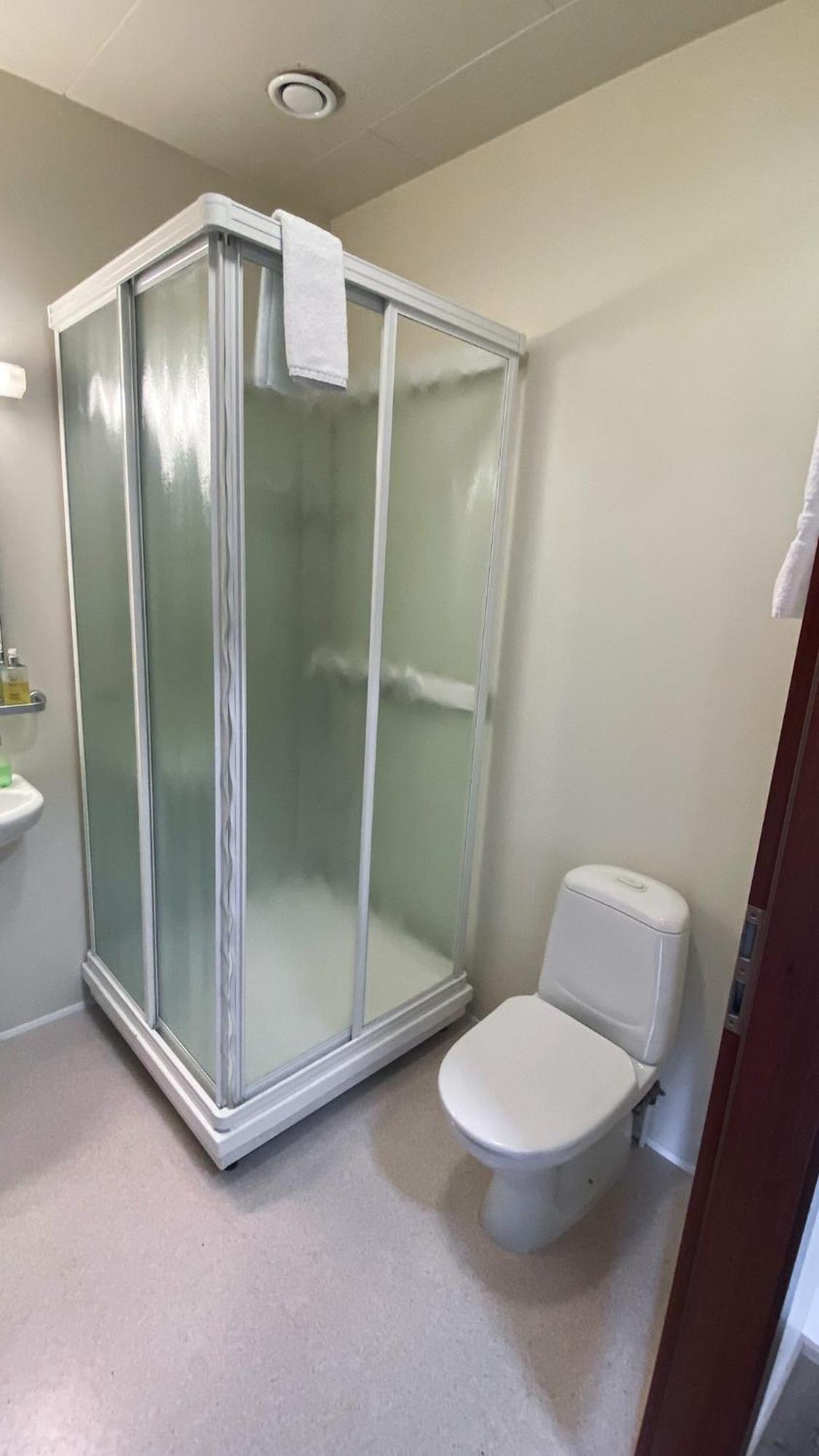 Skipalaekur Guesthouse Egilsstadir Bagian luar foto