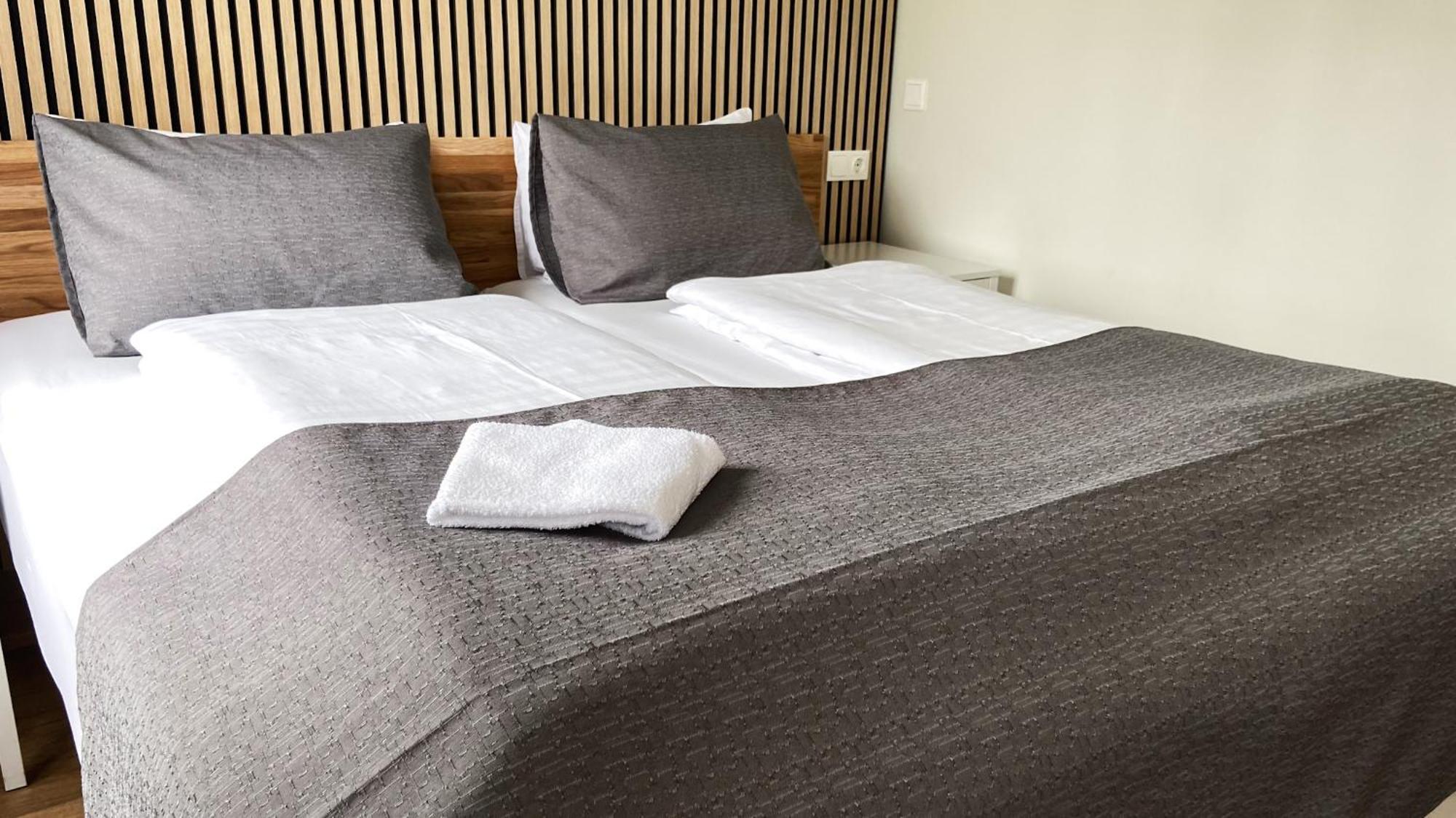 Skipalaekur Guesthouse Egilsstadir Bagian luar foto